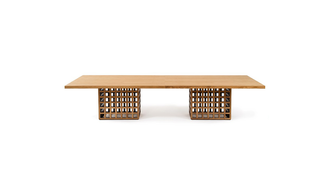 1515032433835464.jpg E Cubos Libres Dining Table.jpg