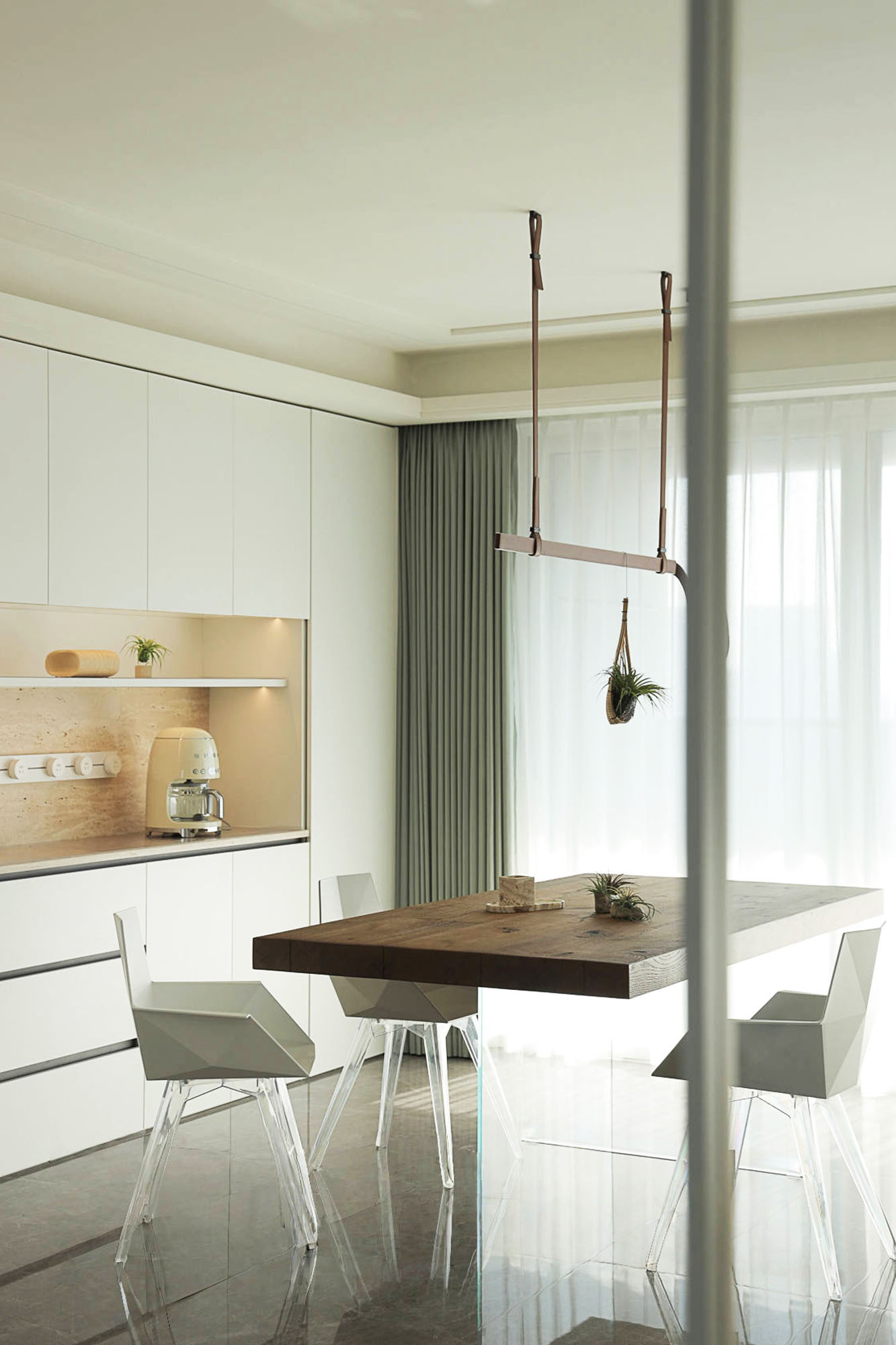 1770804439783751.jpg 446464.jpg