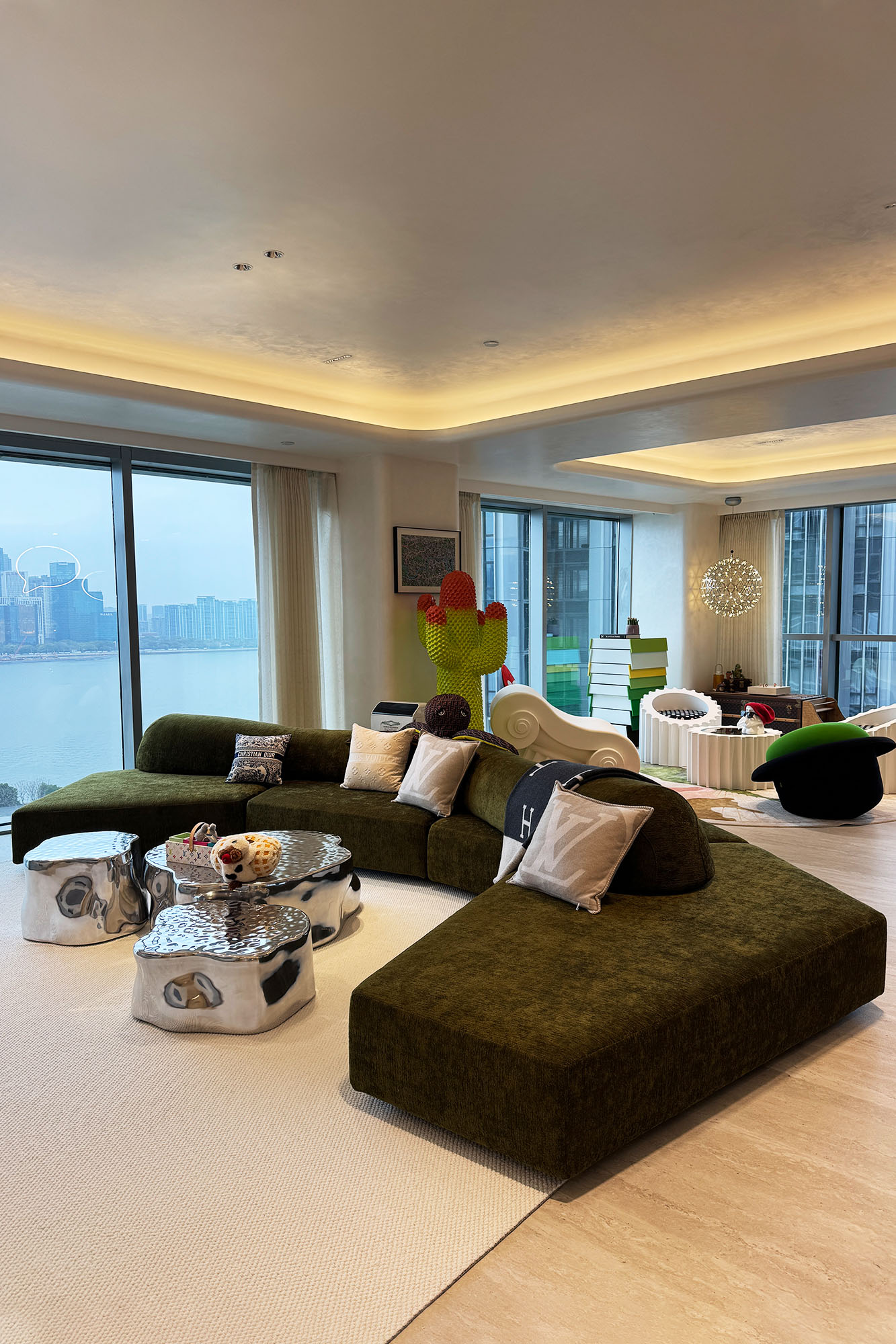 1770805612376169.jpg 46879.jpg