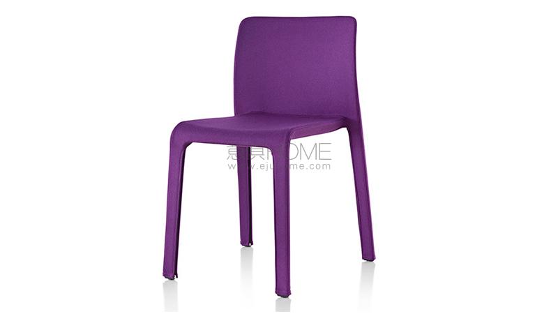 Dressed First 椅子