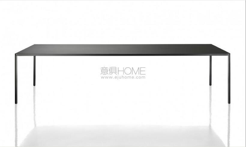 Passe-partout 桌子