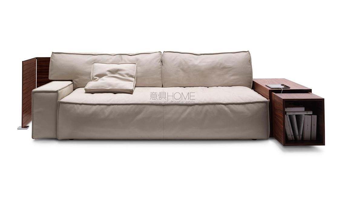 244 MYWORLD 多人沙發(fā)