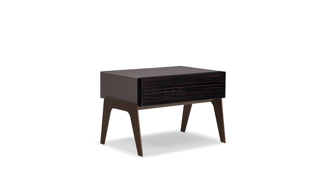 KIRK NIGHTSTAND 床頭柜