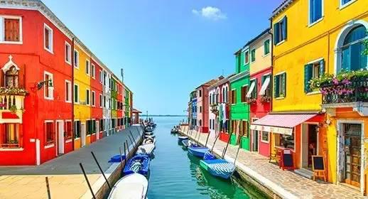 聽(tīng)說(shuō)，他們都去米蘭搬“家”了