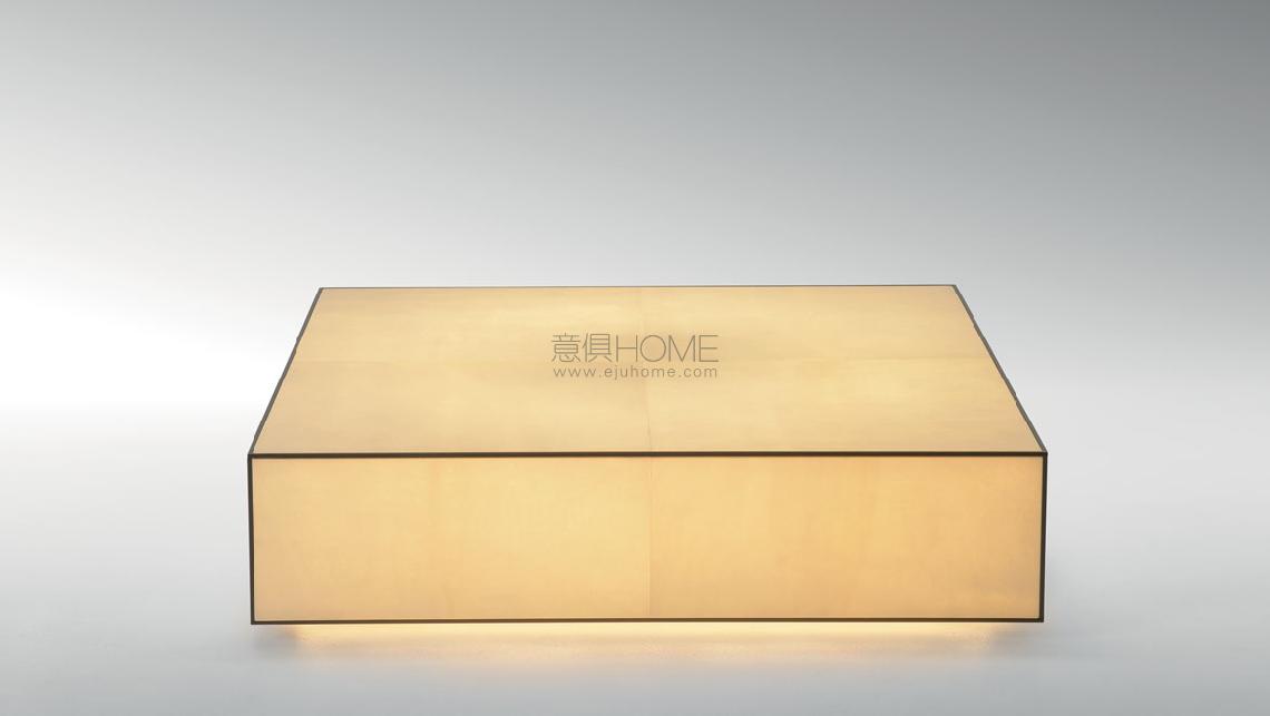 Quadrum Goatskin 茶幾