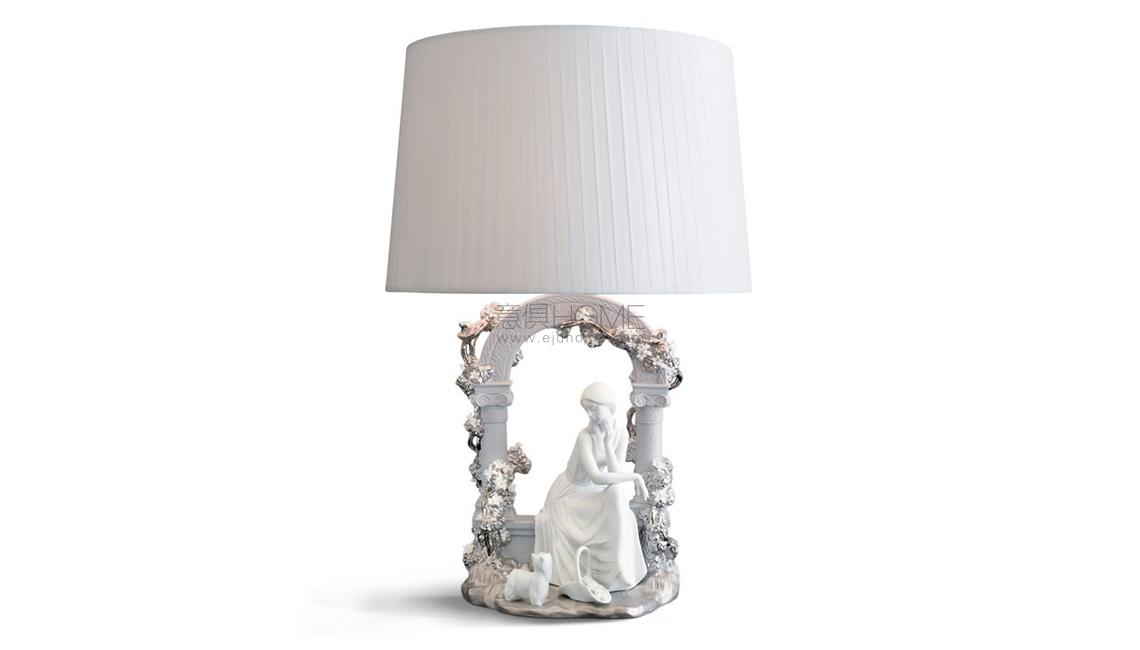 LLADROTranquility Table Lamp臺燈
