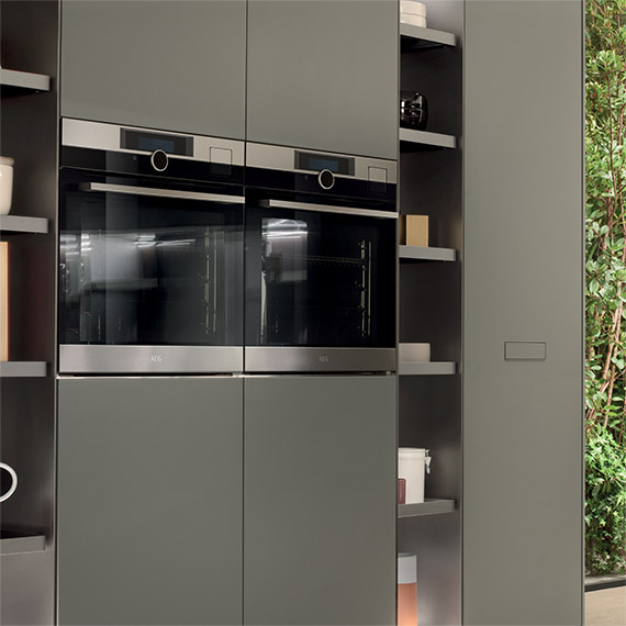 ernestomedaSoul帶medley書架的columns