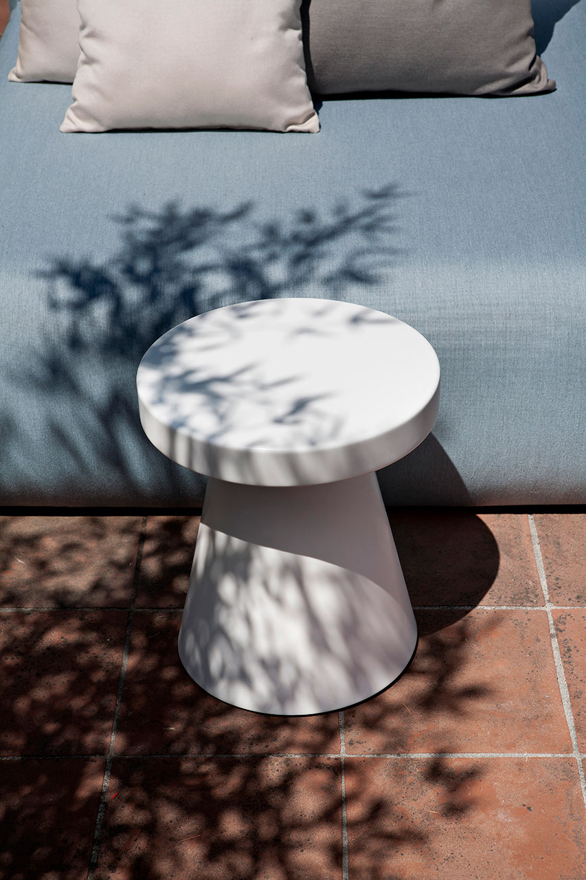 EXTETAZEN CAP AND STOOL吧椅