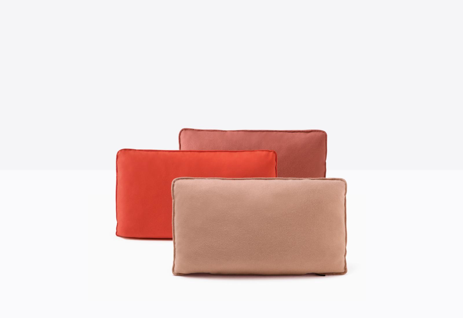 social plus cushion抱枕