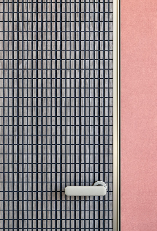 LualdiAltaj拉索姆羅門(mén)