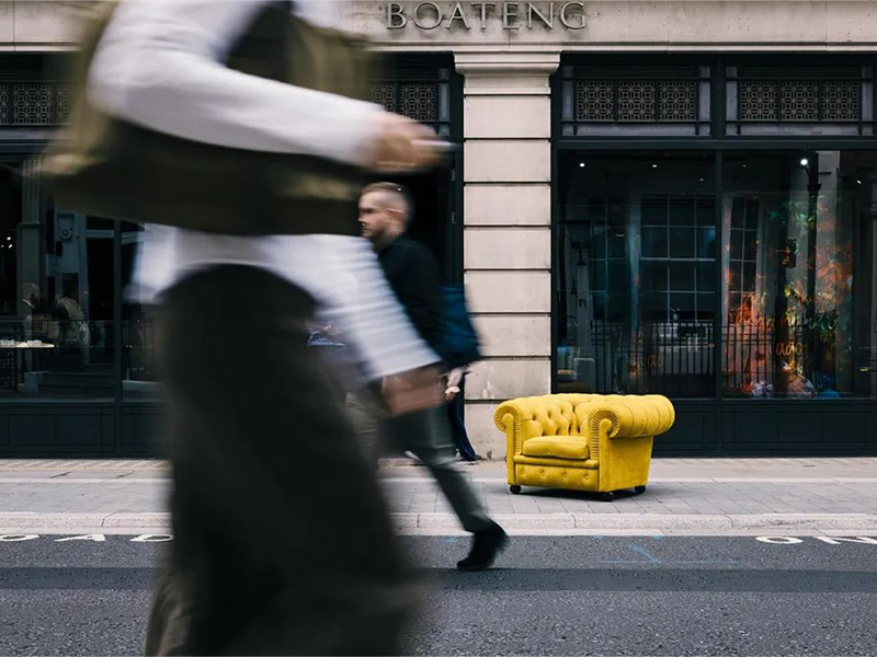 看到它，我似乎穿越到了繁花中的“名利場”