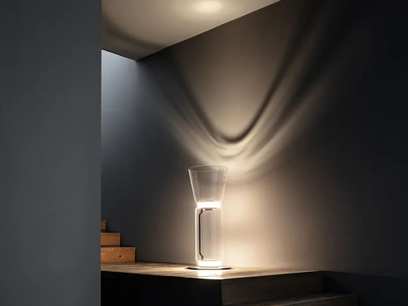 FLOS | 越夜越美麗的氛圍感落地燈，不遺余力展現光影魅力