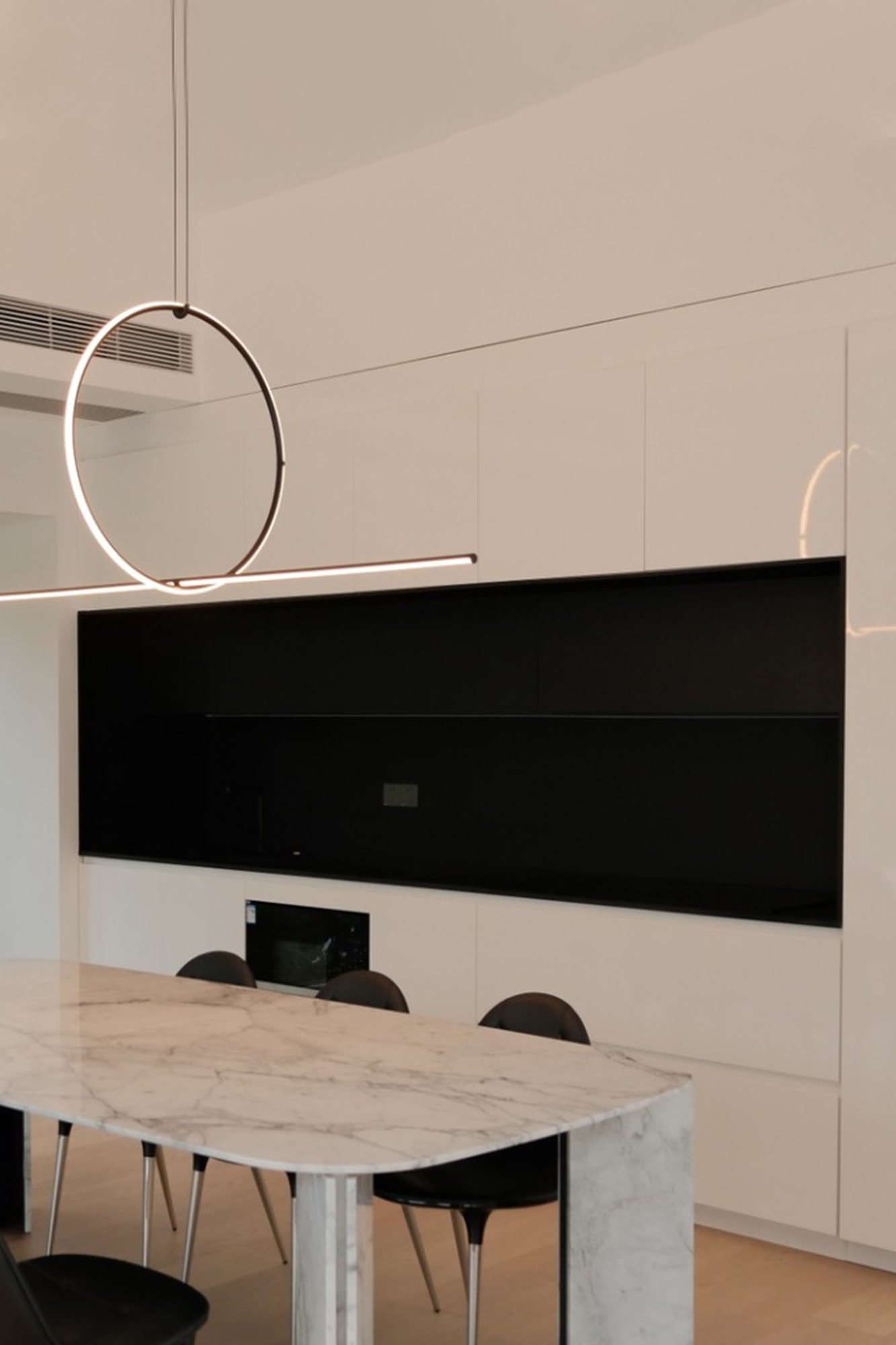 【杭州湖濱排屋精品案例】現(xiàn)代極簡風ARRITAL品牌的櫥柜美學