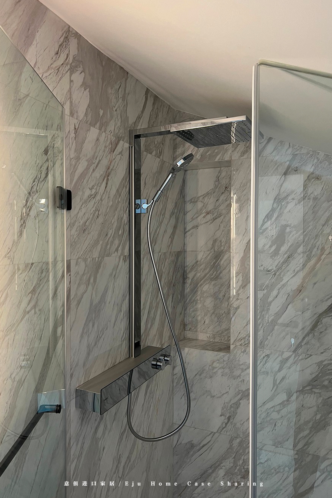 【杭州湖濱排屋精品案例】現(xiàn)代極簡風的衛(wèi)浴美學