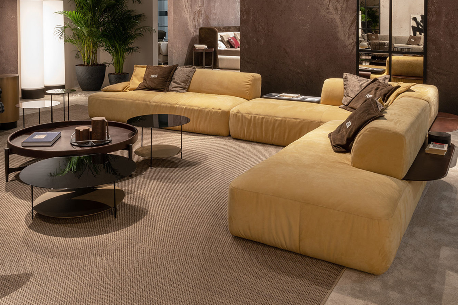 GIANFRANCO FERRE簡約低奢